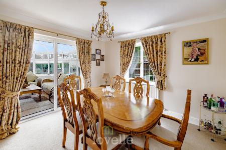 5 bedroom Detached house for sale in Park Lane, Cleethorpes, DN35