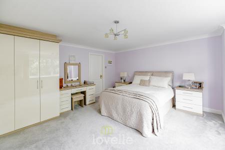 5 bedroom Detached house for sale in Park Lane, Cleethorpes, DN35