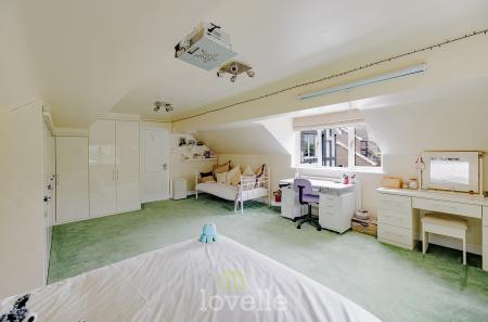 5 bedroom Detached house for sale in Park Lane, Cleethorpes, DN35