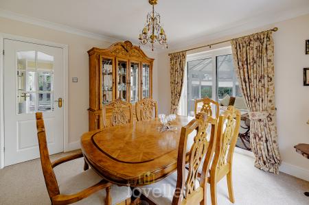 5 bedroom Detached house for sale in Park Lane, Cleethorpes, DN35