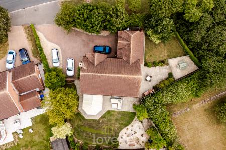 5 bedroom Detached house for sale in Park Lane, Cleethorpes, DN35