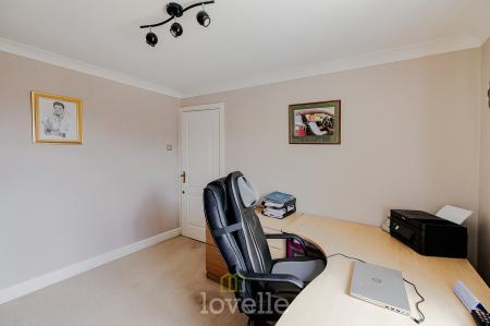 5 bedroom Detached house for sale in Park Lane, Cleethorpes, DN35