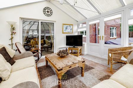 5 bedroom Detached house for sale in Park Lane, Cleethorpes, DN35