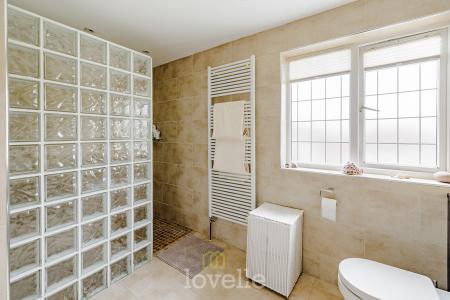 5 bedroom Detached house for sale in Park Lane, Cleethorpes, DN35