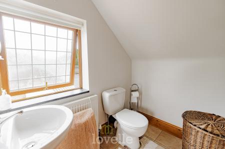 4 bedroom Bungalow for sale in Duckthorpe Lane, Marshchapel, DN36