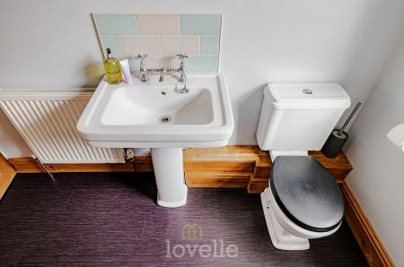 4 bedroom Bungalow for sale in Duckthorpe Lane, Marshchapel, DN36