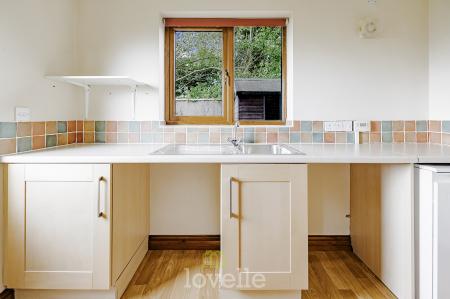 6 bedroom Detached house for sale in Swaby Close, Marshchapel, DN36