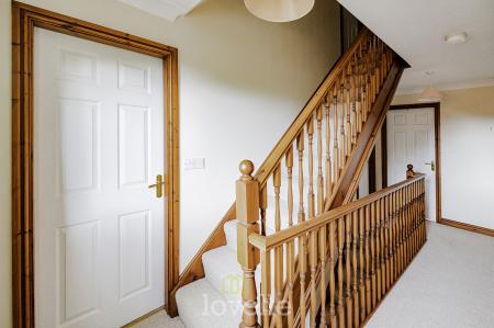 6 bedroom Detached house for sale in Swaby Close, Marshchapel, DN36