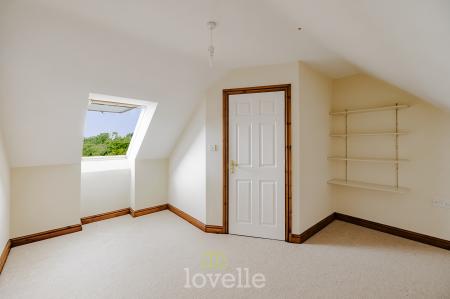 6 bedroom Detached house for sale in Swaby Close, Marshchapel, DN36