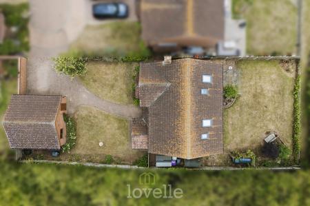 6 bedroom Detached house for sale in Swaby Close, Marshchapel, DN36