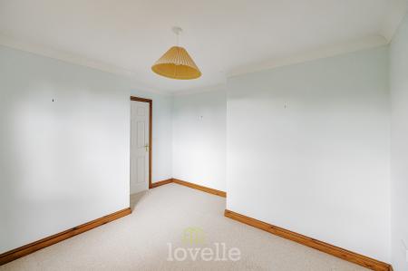 6 bedroom Detached house for sale in Swaby Close, Marshchapel, DN36