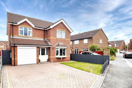 4 bedroom Detached house for sale in Arden Village, Cleethorpes, DN35