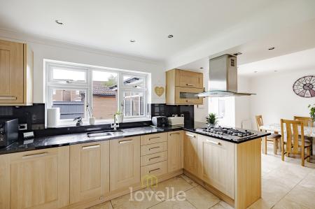 4 bedroom Detached house for sale in Arden Village, Cleethorpes, DN35