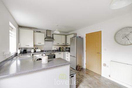 3 bedroom Semi-detached house for sale in Peterson Drive, New Waltham, DN36