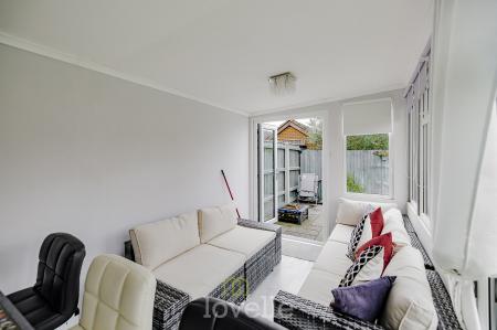 3 bedroom Semi-detached house for sale in Peterson Drive, New Waltham, DN36