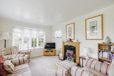 3 bedroom Bungalow for sale in North Sea Lane, Humberston, DN36