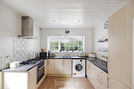 3 bedroom Bungalow for sale in North Sea Lane, Humberston, DN36