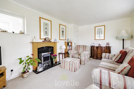 3 bedroom Bungalow for sale in North Sea Lane, Humberston, DN36