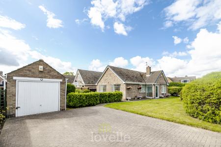 3 bedroom Bungalow for sale in North Sea Lane, Humberston, DN36