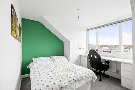 3 bedroom Town house for sale in Beach View Court ,Norfolk Lane, Cleethorpes, DN35