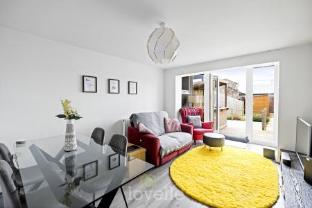 3 bedroom Town house for sale in Beach View Court ,Norfolk Lane, Cleethorpes, DN35