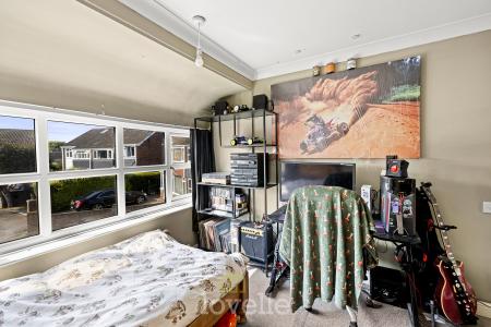 4 bedroom Semi-detached house for sale in Hurst Lea Drive, Humberston, DN36