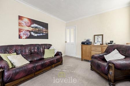 2 bedroom Semi-detached bungalow for sale in Philip Grove, Cleethorpes, DN35