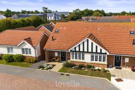 1 bedroom Bungalow for sale in Sycamore Way, Humberston, DN36