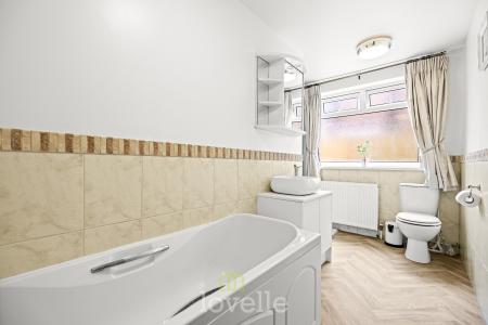 3 bedroom Bungalow for sale in Humberston Avenue, Humberston, DN36