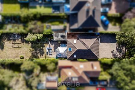 3 bedroom Bungalow for sale in Humberston Avenue, Humberston, DN36