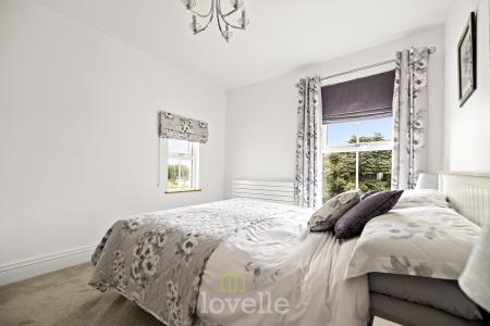 3 bedroom Cottage for sale in Tetney Lock Road, Tetney, DN36