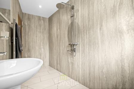 3 bedroom Cottage for sale in Tetney Lock Road, Tetney, DN36