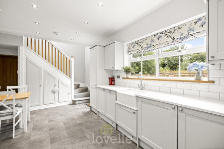 3 bedroom Cottage for sale in Tetney Lock Road, Tetney, DN36