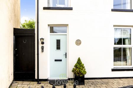 3 bedroom Cottage for sale in Tetney Lock Road, Tetney, DN36