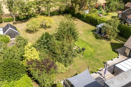 4 bedroom Bungalow for sale in Humberston Avenue, Humberston, DN36