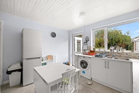 3 bedroom Bungalow for sale in Seaford Road, Cleethorpes, DN35