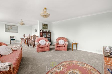 3 bedroom Bungalow for sale in Seaford Road, Cleethorpes, DN35