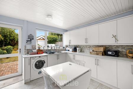 3 bedroom Bungalow for sale in Seaford Road, Cleethorpes, DN35