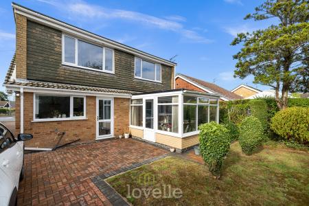 3 bedroom Bungalow for sale in Seaford Road, Cleethorpes, DN35