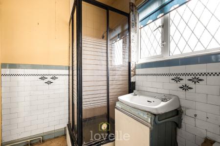 3 bedroom Semi-detached house for sale in Clee Road, Cleethorpes, DN35