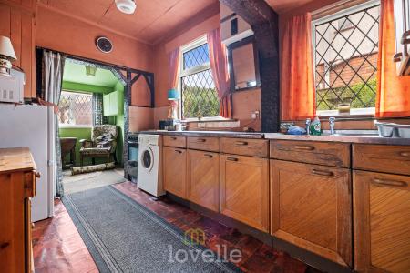 3 bedroom Semi-detached house for sale in Clee Road, Cleethorpes, DN35