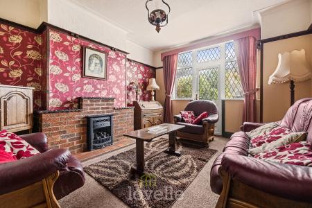 3 bedroom Semi-detached house for sale in Clee Road, Cleethorpes, DN35