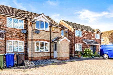 3 bedroom Terraced House for sale in Beck Walk, Cleethorpes, DN35