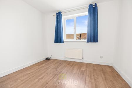 3 bedroom Terraced House for sale in Beck Walk, Cleethorpes, DN35