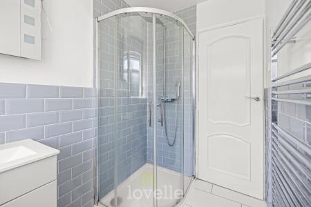 3 bedroom Bungalow for sale in Queen Elizabeth Road, Humberston, DN36