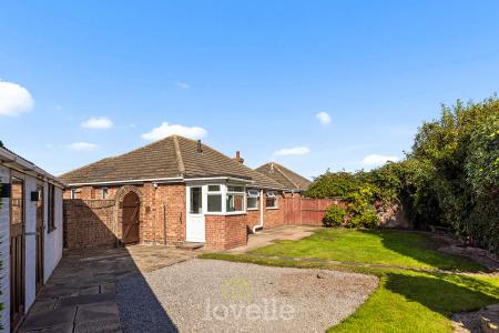 3 bedroom Bungalow for sale in Queen Elizabeth Road, Humberston, DN36