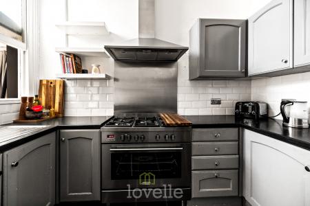 3 bedroom Semi-detached house for sale in Oxford Street, Cleethorpes, DN35