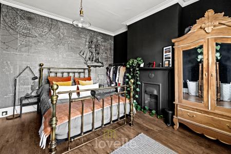 3 bedroom Semi-detached house for sale in Oxford Street, Cleethorpes, DN35