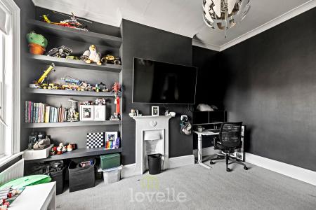 3 bedroom Semi-detached house for sale in Oxford Street, Cleethorpes, DN35