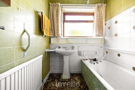 3 bedroom Semi-detached bungalow for sale in Lonsdale Close, Humberston, DN36